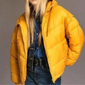 Yellow Zara Puffer Jacket w Removable Sleeves, Mustard — Size M — Only Worn Once